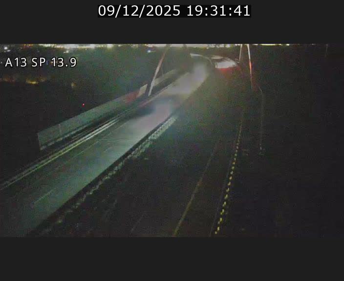 <h2>Traffic live webcam Luxembourg Kayl - A13 direction Esch-sur-Alzette/Luxembourg-ville - BK 13.9</h2>