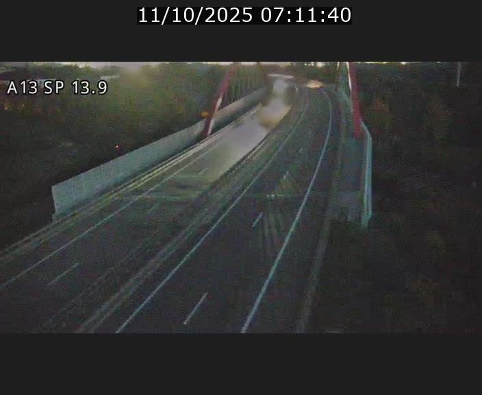 <h2>Traffic live webcam Luxembourg Kayl - A13 direction Esch-sur-Alzette/Luxembourg-ville - BK 13.9</h2>