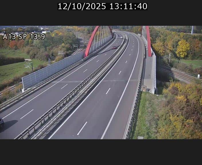 <h2>Traffic live webcam Luxembourg Kayl - A13 direction Esch-sur-Alzette/Luxembourg-ville - BK 13.9</h2>