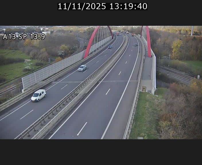<h2>Traffic live webcam Luxembourg Kayl - A13 direction Esch-sur-Alzette/Luxembourg-ville - BK 13.9</h2>