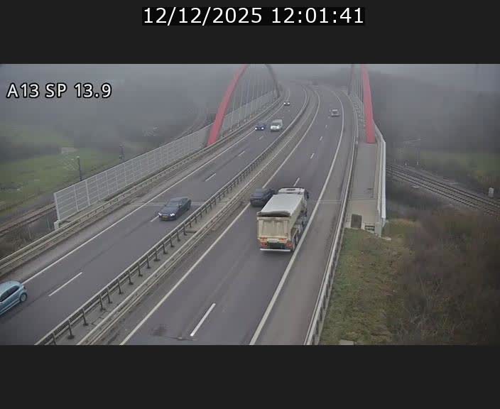 <h2>Traffic live webcam Luxembourg Kayl - A13 direction Esch-sur-Alzette/Luxembourg-ville - BK 13.9</h2>