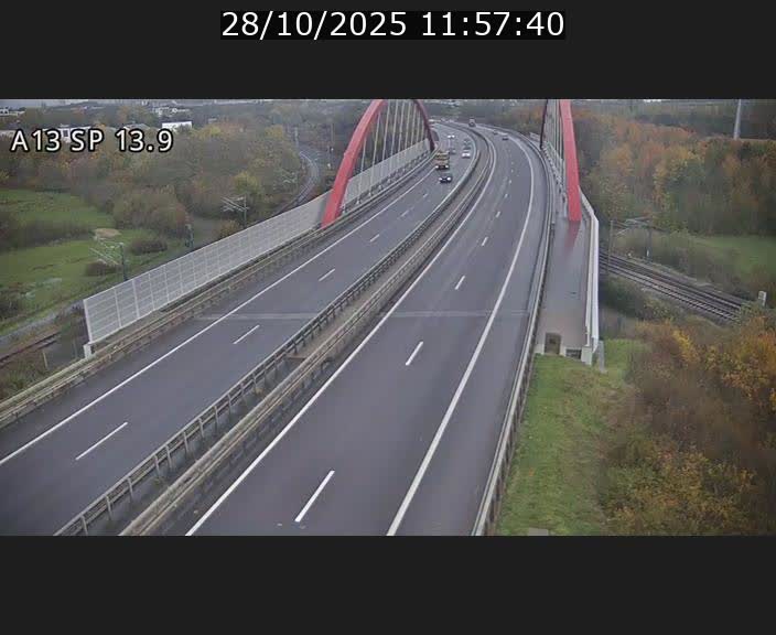<h2>Traffic live webcam Luxembourg Kayl - A13 direction Esch-sur-Alzette/Luxembourg-ville - BK 13.9</h2>