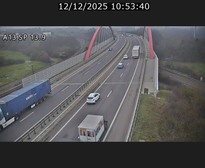 <h2>Traffic live webcam Luxembourg Kayl - A13 direction Esch-sur-Alzette/Luxembourg-ville - BK 13.9</h2>
