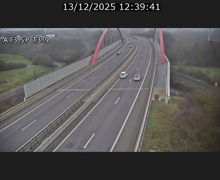 <h2>Traffic live webcam Luxembourg Kayl - A13 direction Esch-sur-Alzette/Luxembourg-ville - BK 13.9</h2>