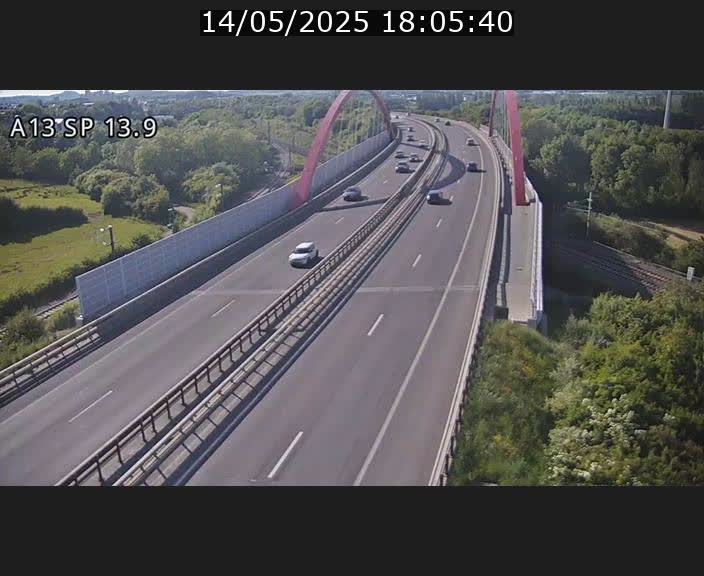 <h2>Traffic live webcam Luxembourg Kayl - A13 direction Esch-sur-Alzette/Luxembourg-ville - BK 13.9</h2>