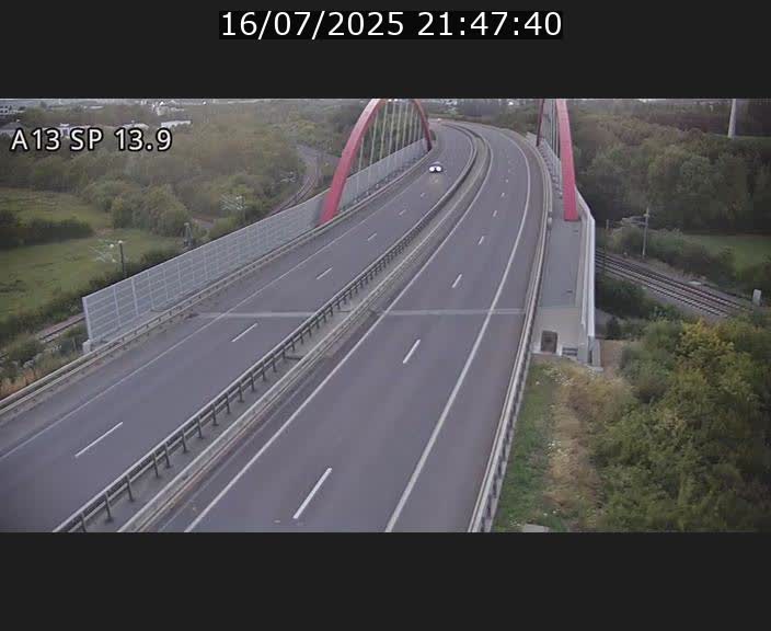 <h2>Traffic live webcam Luxembourg Kayl - A13 direction Esch-sur-Alzette/Luxembourg-ville - BK 13.9</h2>