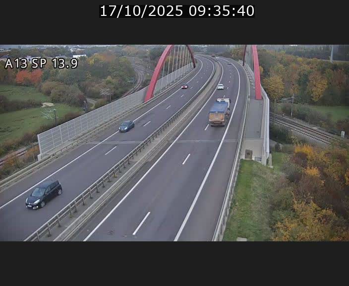 <h2>Traffic live webcam Luxembourg Kayl - A13 direction Esch-sur-Alzette/Luxembourg-ville - BK 13.9</h2>