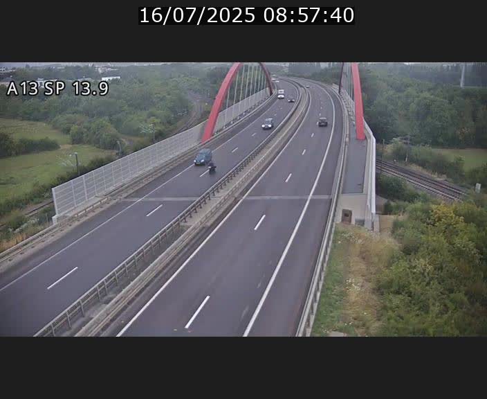 <h2>Traffic live webcam Luxembourg Kayl - A13 direction Esch-sur-Alzette/Luxembourg-ville - BK 13.9</h2>