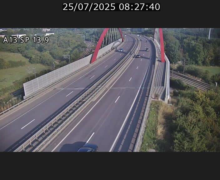 <h2>Traffic live webcam Luxembourg Kayl - A13 direction Esch-sur-Alzette/Luxembourg-ville - BK 13.9</h2>