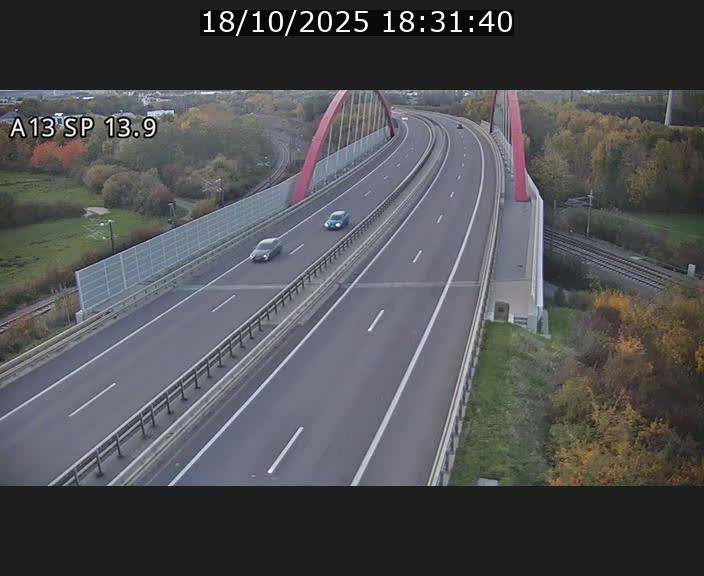 <h2>Traffic live webcam Luxembourg Kayl - A13 direction Esch-sur-Alzette/Luxembourg-ville - BK 13.9</h2>