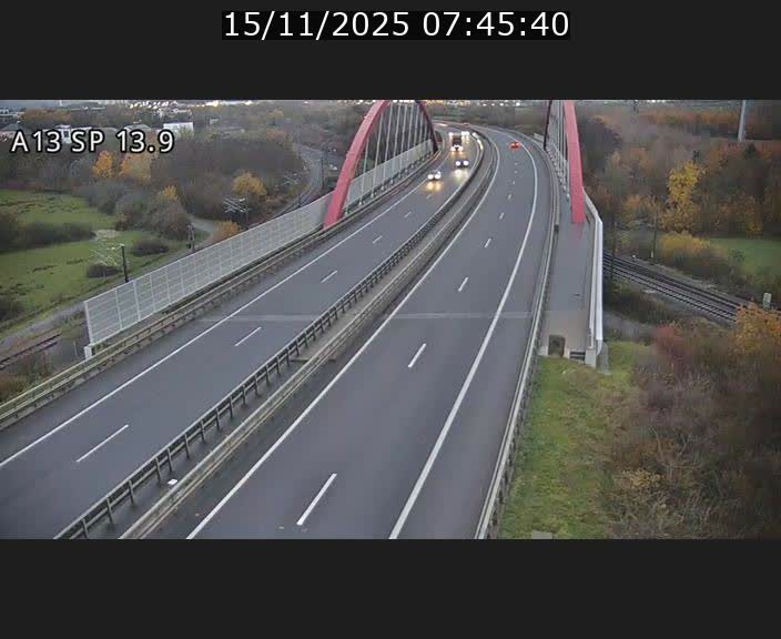 Traffic live webcam Luxembourg Kayl - A13 direction Esch-sur-Alzette/Luxembourg-ville - BK 13.9