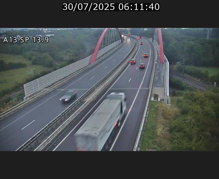 <h2>Traffic live webcam Luxembourg Kayl - A13 direction Esch-sur-Alzette/Luxembourg-ville - BK 13.9</h2>