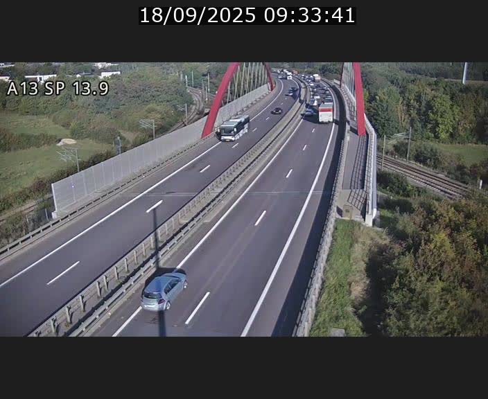 Traffic live webcam Luxembourg Kayl - A13 direction Esch-sur-Alzette/Luxembourg-ville - BK 13.9