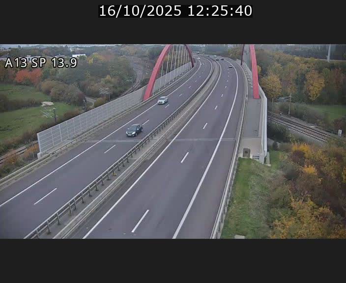 <h2>Traffic live webcam Luxembourg Kayl - A13 direction Esch-sur-Alzette/Luxembourg-ville - BK 13.9</h2>