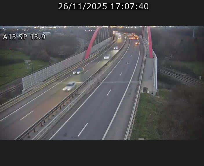 Traffic live webcam Luxembourg Kayl - A13 direction Esch-sur-Alzette/Luxembourg-ville - BK 13.9