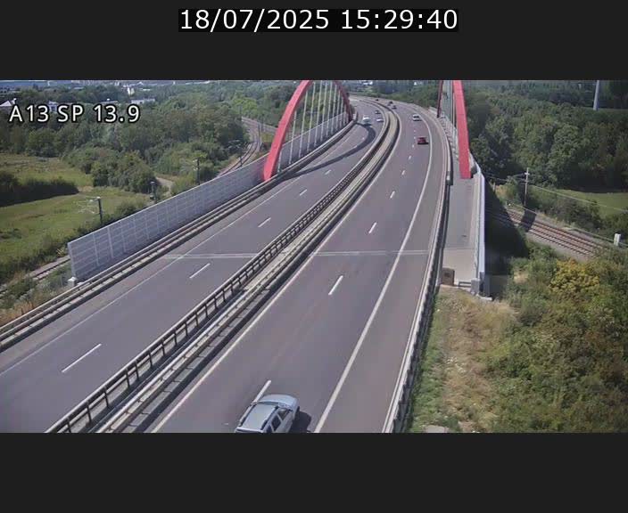 <h2>Traffic live webcam Luxembourg Kayl - A13 direction Esch-sur-Alzette/Luxembourg-ville - BK 13.9</h2>