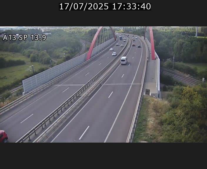 <h2>Traffic live webcam Luxembourg Kayl - A13 direction Esch-sur-Alzette/Luxembourg-ville - BK 13.9</h2>