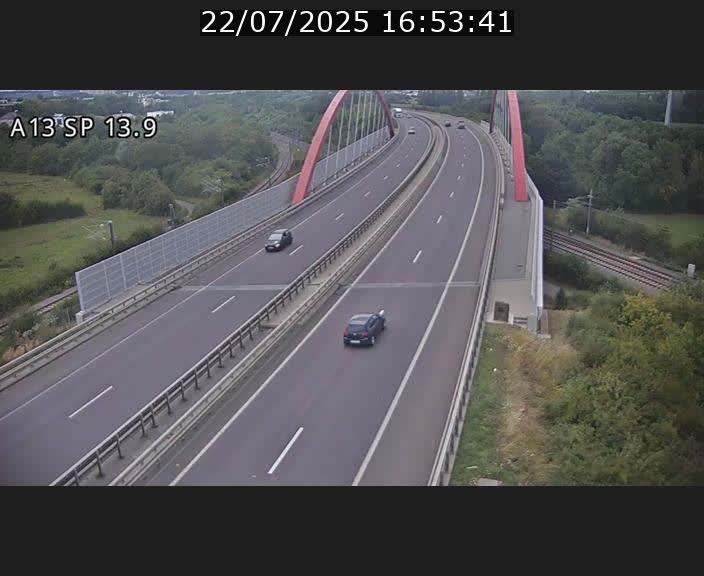 <h2>Traffic live webcam Luxembourg Kayl - A13 direction Esch-sur-Alzette/Luxembourg-ville - BK 13.9</h2>