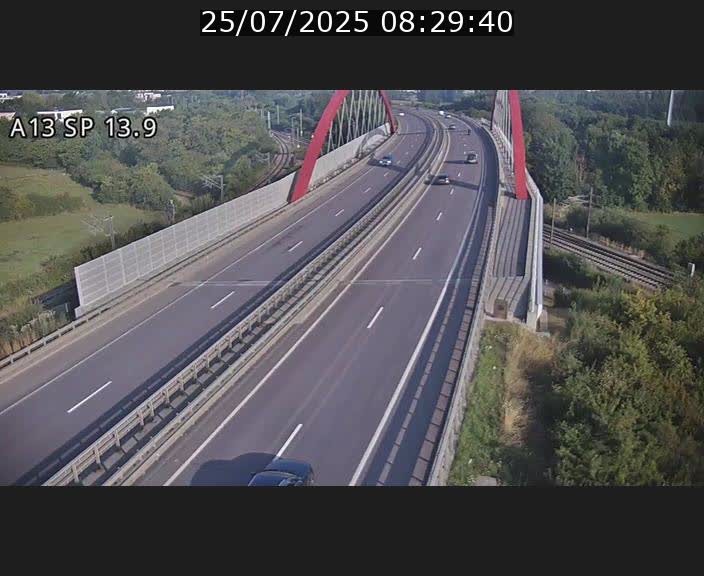 <h2>Traffic live webcam Luxembourg Kayl - A13 direction Esch-sur-Alzette/Luxembourg-ville - BK 13.9</h2>