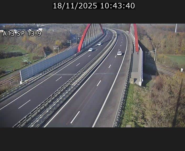 <h2>Traffic live webcam Luxembourg Kayl - A13 direction Esch-sur-Alzette/Luxembourg-ville - BK 13.9</h2>