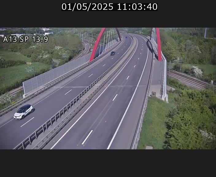 Traffic live webcam Luxembourg Kayl - A13 direction Esch-sur-Alzette/Luxembourg-ville - BK 13.9