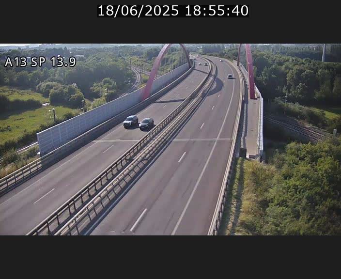Traffic live webcam Luxembourg Kayl - A13 direction Esch-sur-Alzette/Luxembourg-ville - BK 13.9