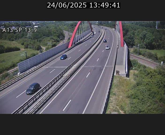 Traffic live webcam Luxembourg Kayl - A13 direction Esch-sur-Alzette/Luxembourg-ville - BK 13.9