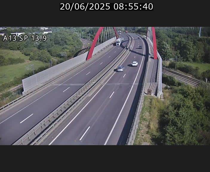 Traffic live webcam Luxembourg Kayl - A13 direction Esch-sur-Alzette/Luxembourg-ville - BK 13.9