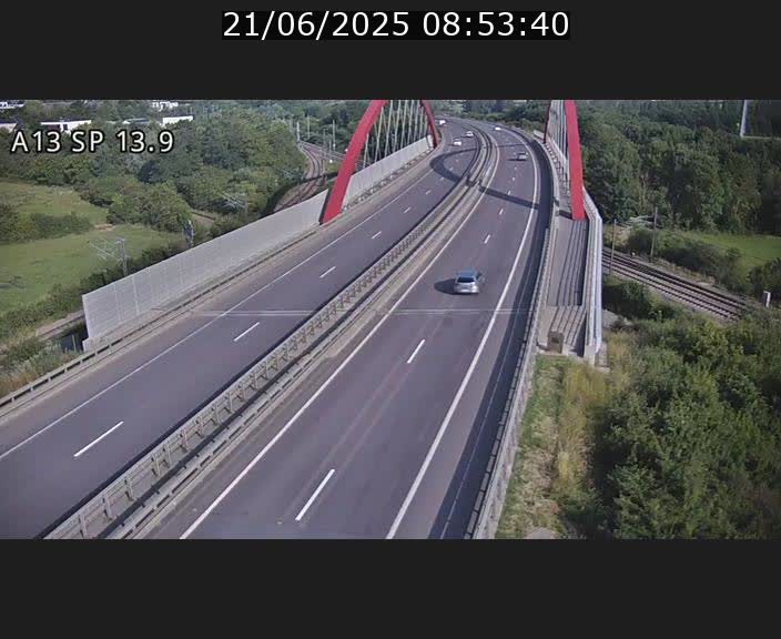 Traffic live webcam Luxembourg Kayl - A13 direction Esch-sur-Alzette/Luxembourg-ville - BK 13.9