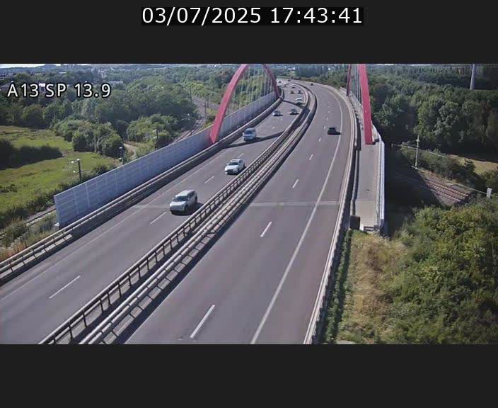 Traffic live webcam Luxembourg Kayl - A13 direction Esch-sur-Alzette/Luxembourg-ville - BK 13.9