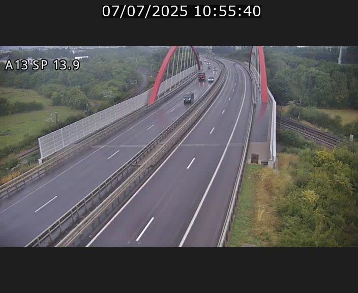 Traffic live webcam Luxembourg Kayl - A13 direction Esch-sur-Alzette/Luxembourg-ville - BK 13.9