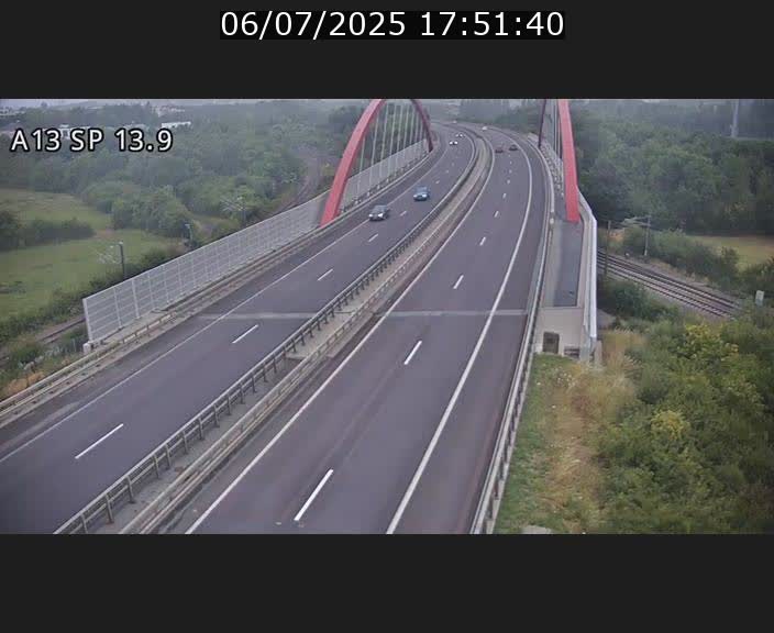 Traffic live webcam Luxembourg Kayl - A13 direction Esch-sur-Alzette/Luxembourg-ville - BK 13.9