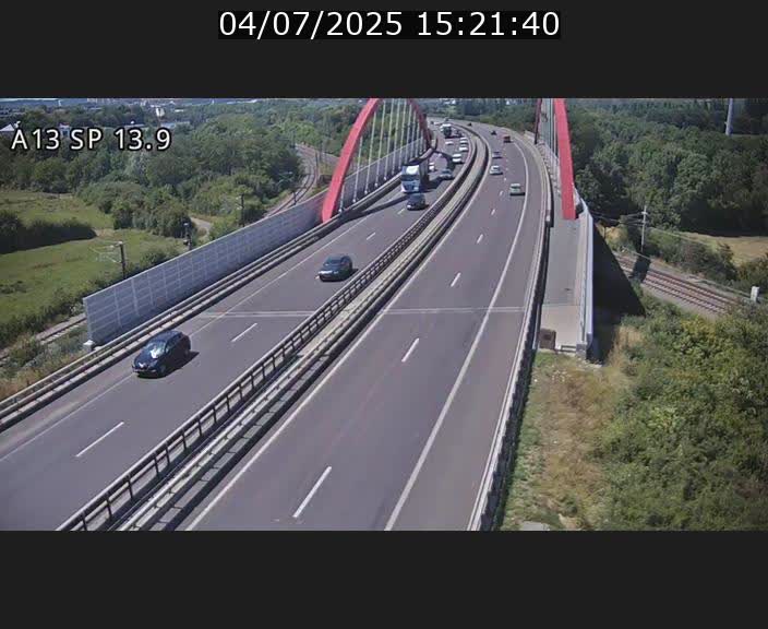 Traffic live webcam Luxembourg Kayl - A13 direction Esch-sur-Alzette/Luxembourg-ville - BK 13.9