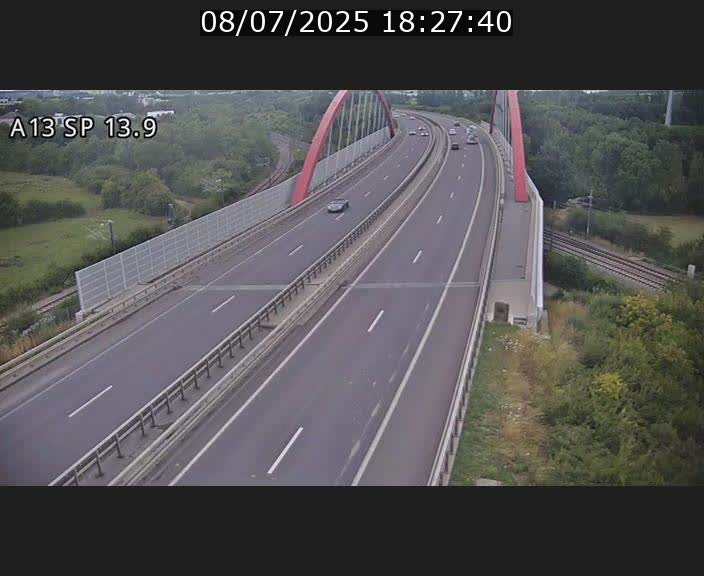 Traffic live webcam Luxembourg Kayl - A13 direction Esch-sur-Alzette/Luxembourg-ville - BK 13.9