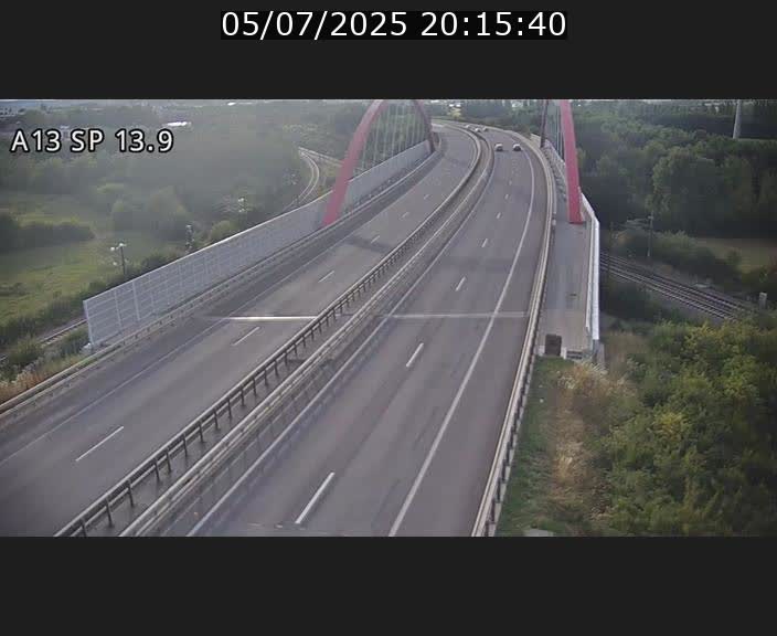Traffic live webcam Luxembourg Kayl - A13 direction Esch-sur-Alzette/Luxembourg-ville - BK 13.9