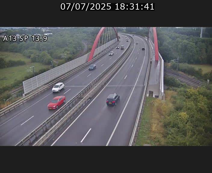Traffic live webcam Luxembourg Kayl - A13 direction Esch-sur-Alzette/Luxembourg-ville - BK 13.9