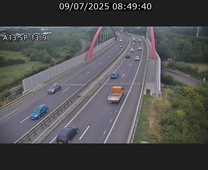 Traffic live webcam Luxembourg Kayl - A13 direction Esch-sur-Alzette/Luxembourg-ville - BK 13.9