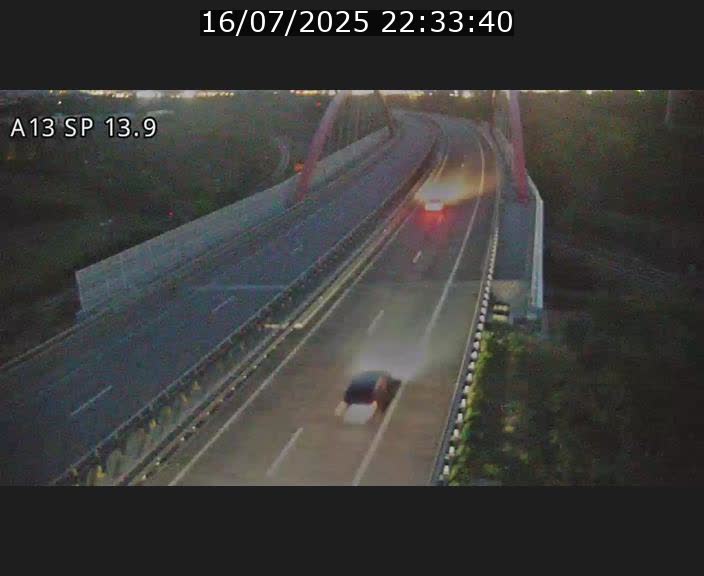 Traffic live webcam Luxembourg Kayl - A13 direction Esch-sur-Alzette/Luxembourg-ville - BK 13.9