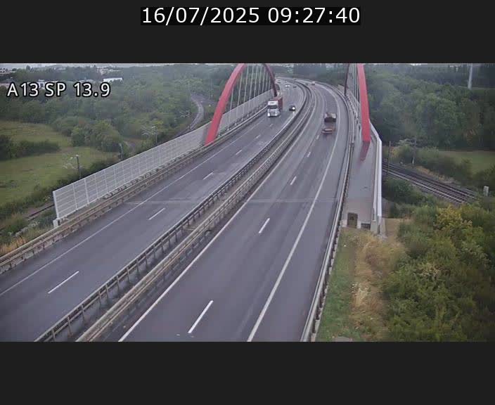 Traffic live webcam Luxembourg Kayl - A13 direction Esch-sur-Alzette/Luxembourg-ville - BK 13.9