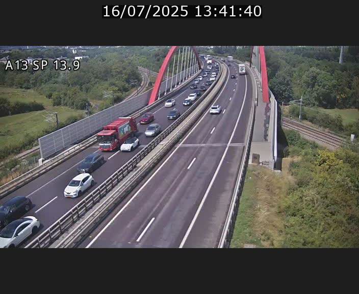 Traffic live webcam Luxembourg Kayl - A13 direction Esch-sur-Alzette/Luxembourg-ville - BK 13.9