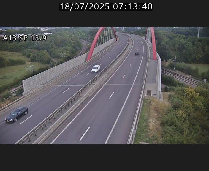 Traffic live webcam Luxembourg Kayl - A13 direction Esch-sur-Alzette/Luxembourg-ville - BK 13.9