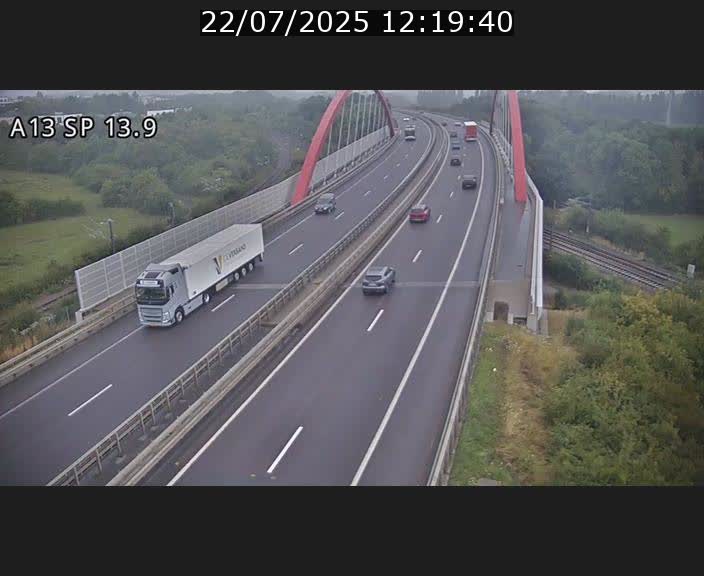 Traffic live webcam Luxembourg Kayl - A13 direction Esch-sur-Alzette/Luxembourg-ville - BK 13.9