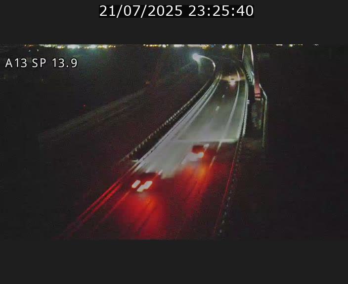 Traffic live webcam Luxembourg Kayl - A13 direction Esch-sur-Alzette/Luxembourg-ville - BK 13.9