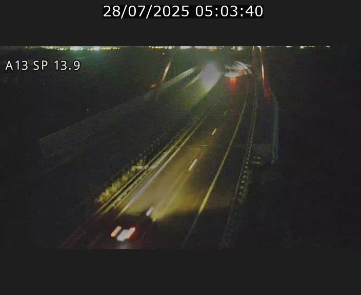 Traffic live webcam Luxembourg Kayl - A13 direction Esch-sur-Alzette/Luxembourg-ville - BK 13.9