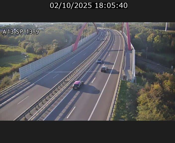 Traffic live webcam Luxembourg Kayl - A13 direction Esch-sur-Alzette/Luxembourg-ville - BK 13.9