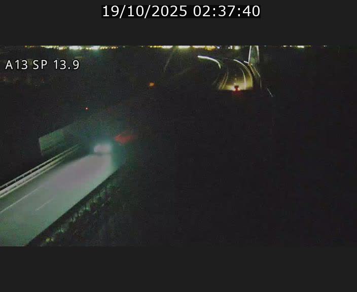 <h2>Traffic live webcam Luxembourg Kayl - A13 direction Esch-sur-Alzette/Luxembourg-ville - BK 13.9</h2>