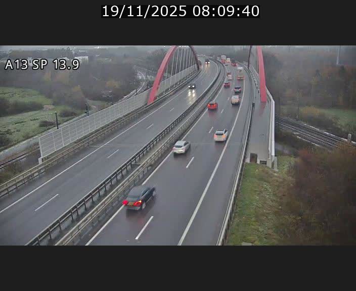 <h2>Traffic live webcam Luxembourg Kayl - A13 direction Esch-sur-Alzette/Luxembourg-ville - BK 13.9</h2>
