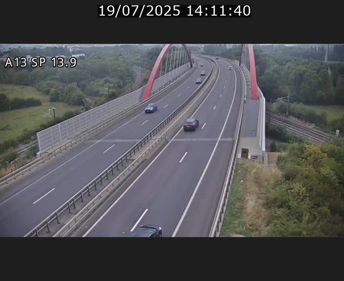 <h2>Traffic live webcam Luxembourg Kayl - A13 direction Esch-sur-Alzette/Luxembourg-ville - BK 13.9</h2>
