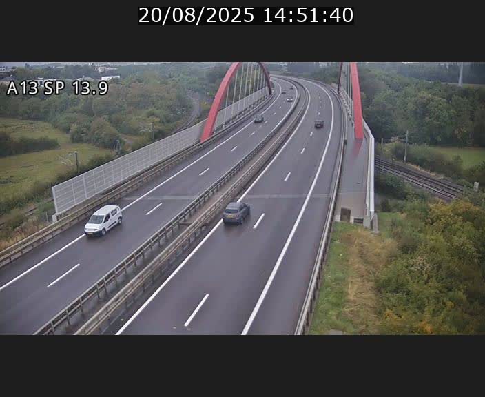 <h2>Traffic live webcam Luxembourg Kayl - A13 direction Esch-sur-Alzette/Luxembourg-ville - BK 13.9</h2>