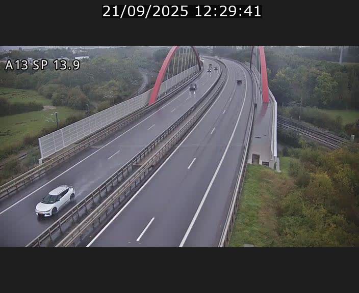<h2>Traffic live webcam Luxembourg Kayl - A13 direction Esch-sur-Alzette/Luxembourg-ville - BK 13.9</h2>